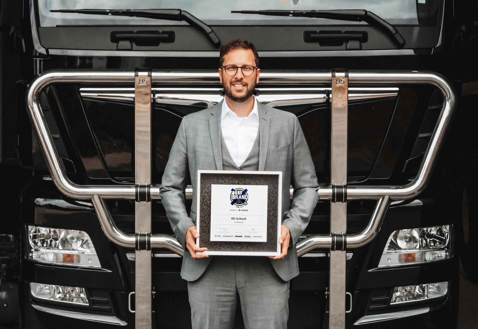 Marcel Schoch, Geschäftsführender Gesellschafter der HS-Schoch Gruppe, freut sich über den Award als „Beste Marke 2020“.