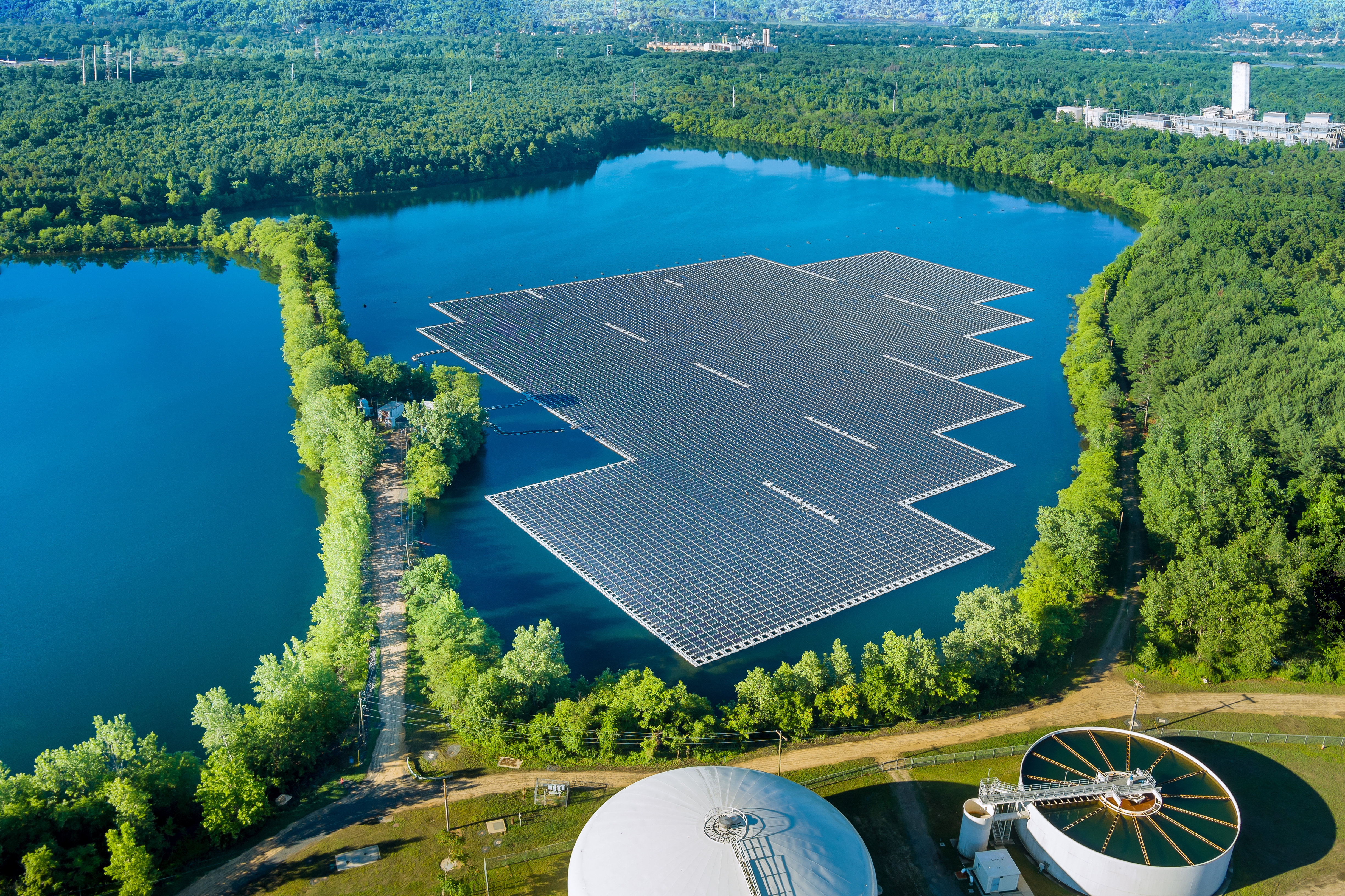 So soll es mal werden:  Auf einem kleinen Teil des Silbersee III soll die größte schwimmende Photovoltaikanlage Deutschlands entstehen.