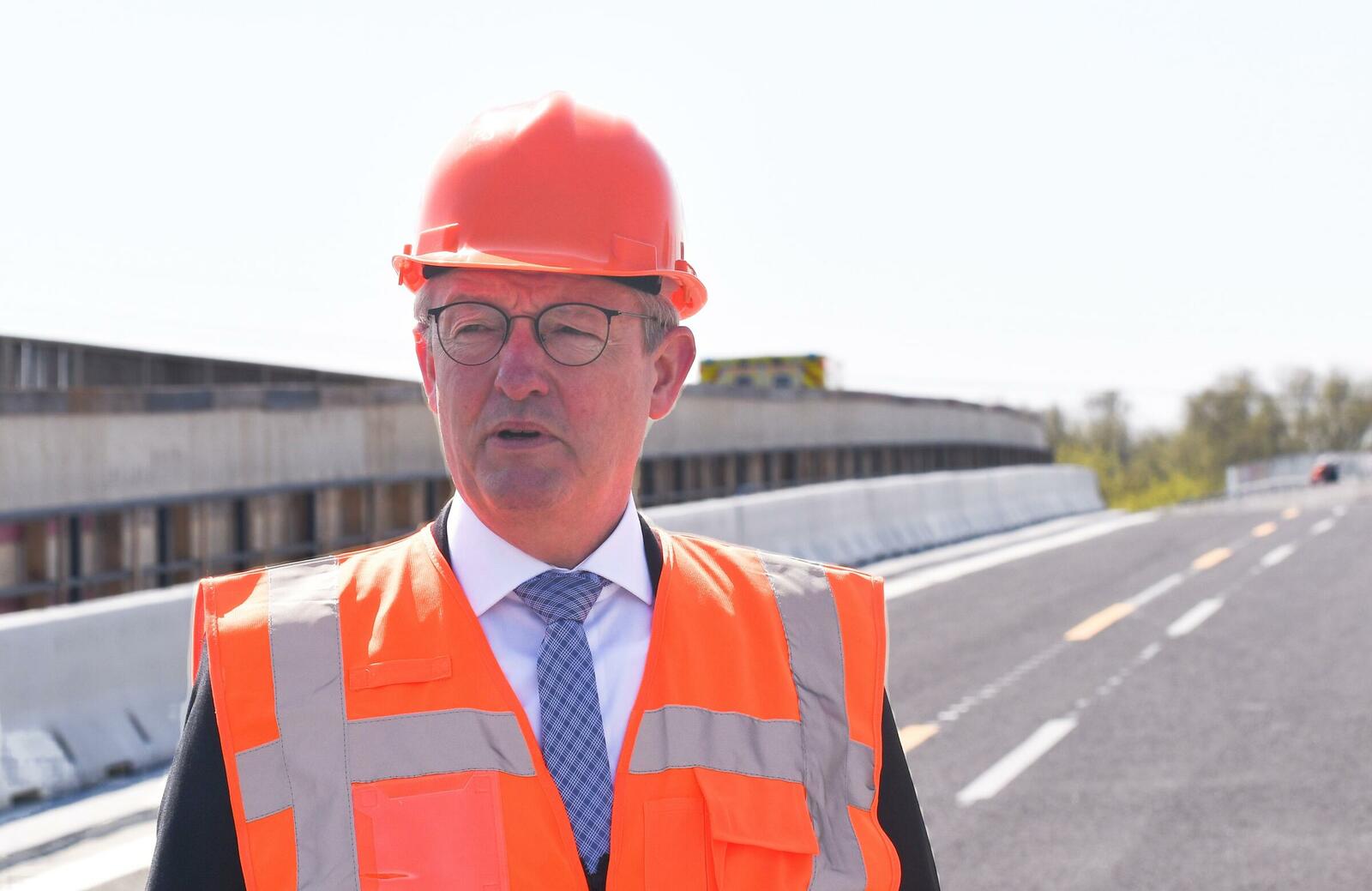 Brandenburgs Verkehrsminister Guido Beermann blickt optimistisch auf das Baujahr 2022