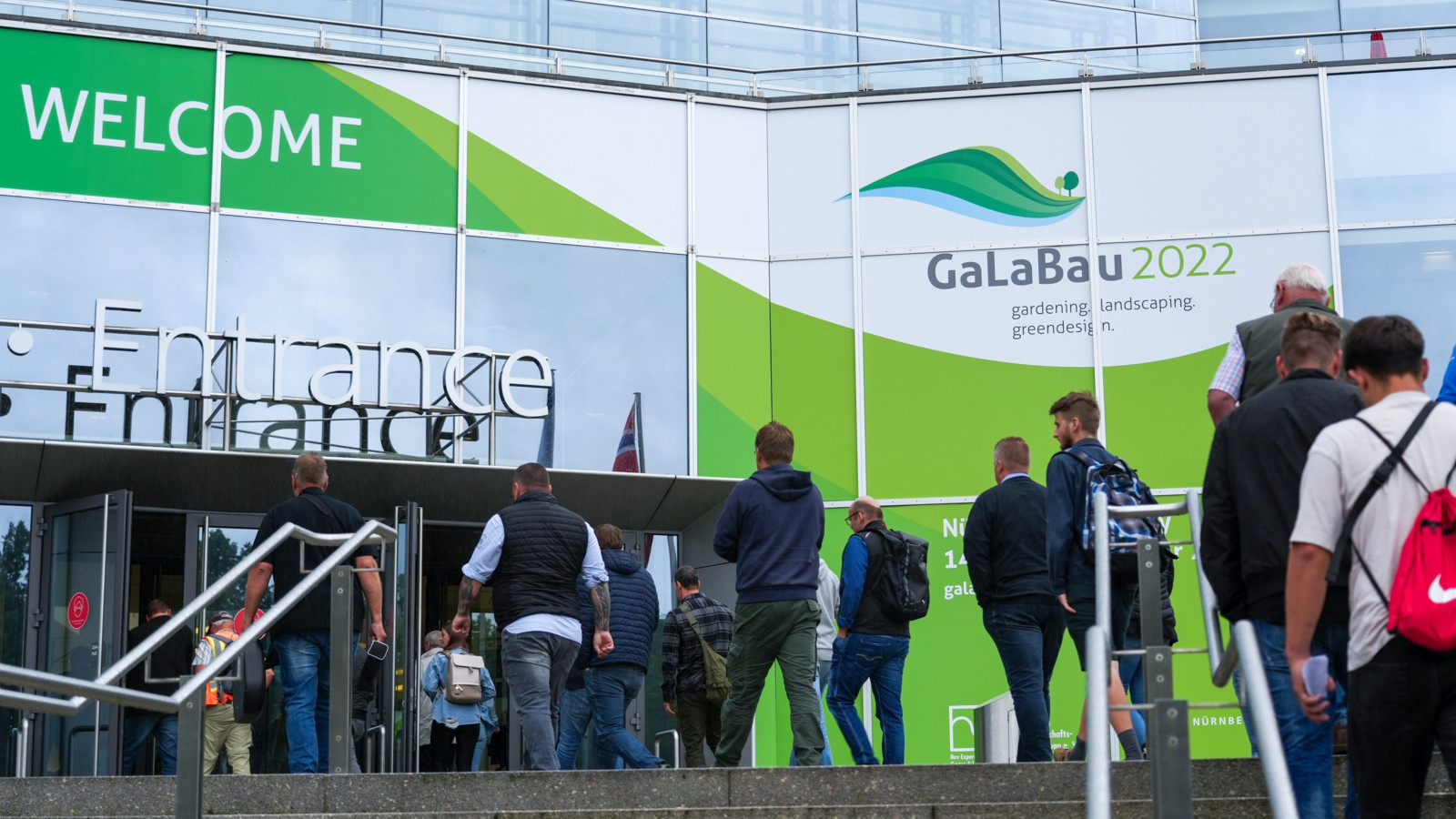 GaLaBau 2022: 1.102 Aussteller aus 33 Ländern präsentierten in 14 Messehallen ihre Neuheiten für das Planen, Bauen und Pflegen mit Grün.